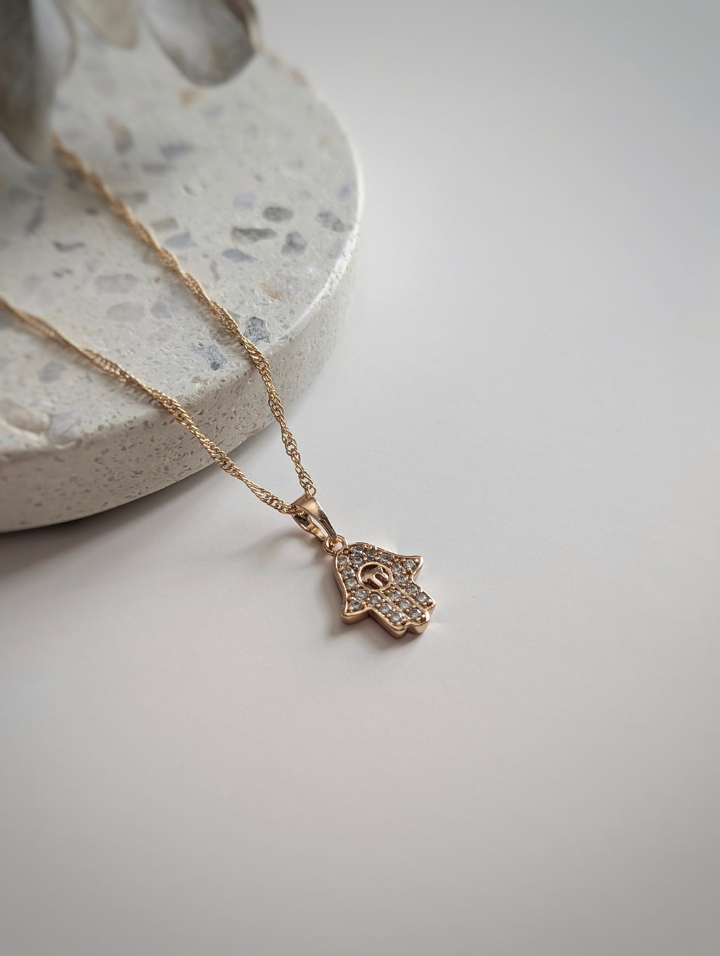 Collier Main Divine